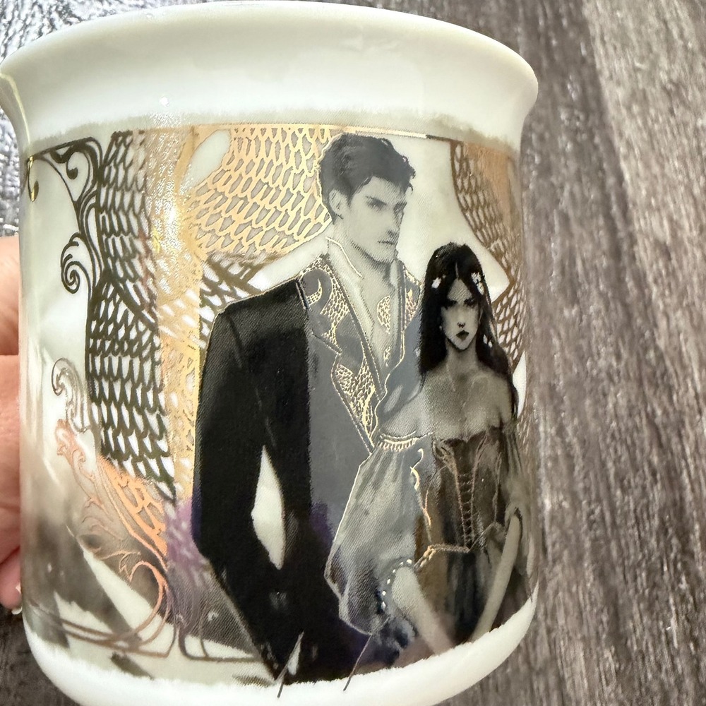 FairyLoot Kingdom‎ of the Wicked Mug White Gold Avendeliart Exclusive